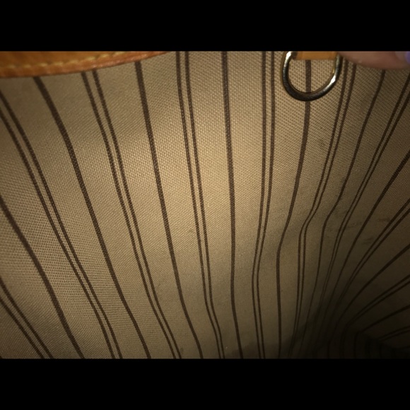 Real Authentic LV - Picture 3 of 8